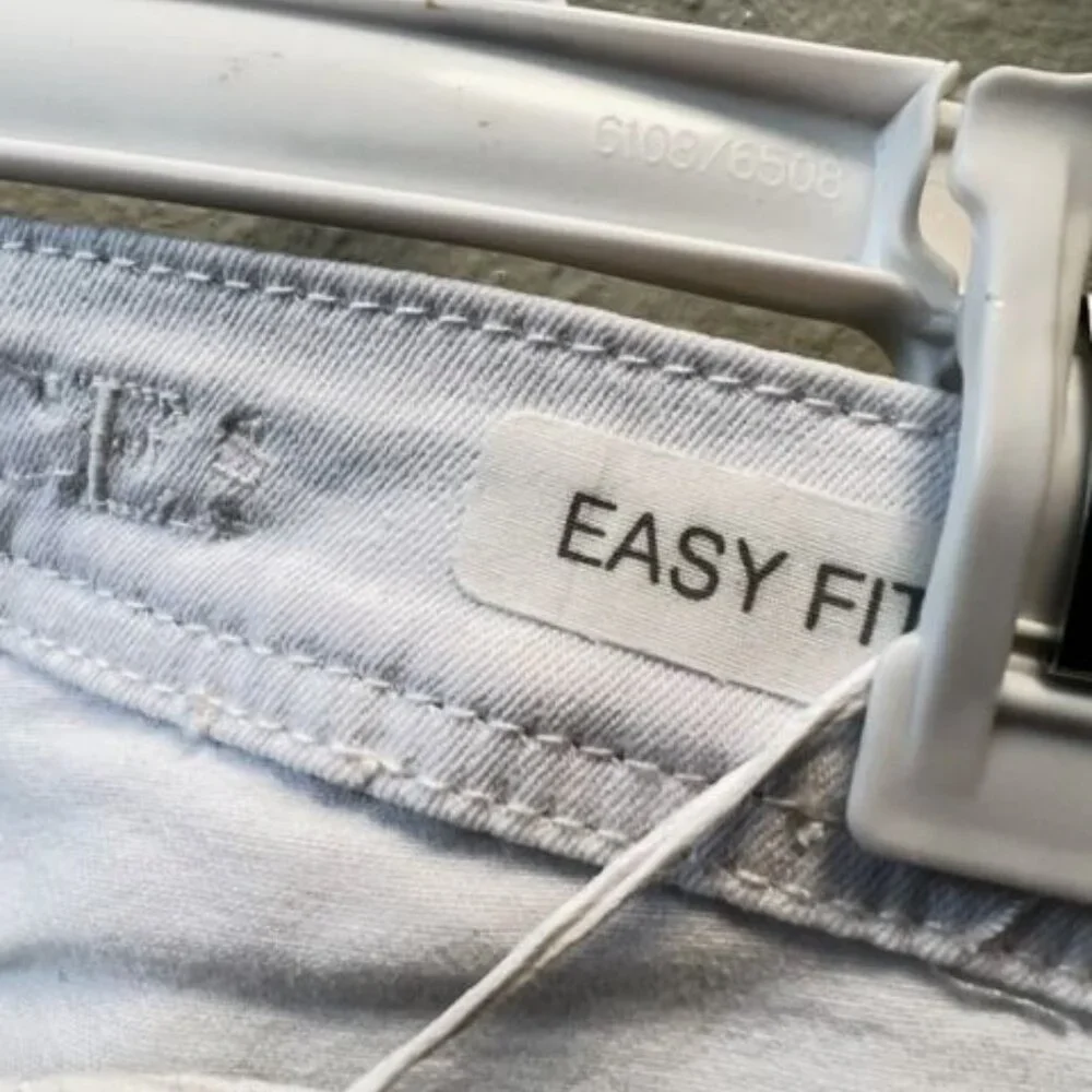 Grace Jeans Embroidered White Denim Easy Fit Frayed Hem Floral Design Womens Pan